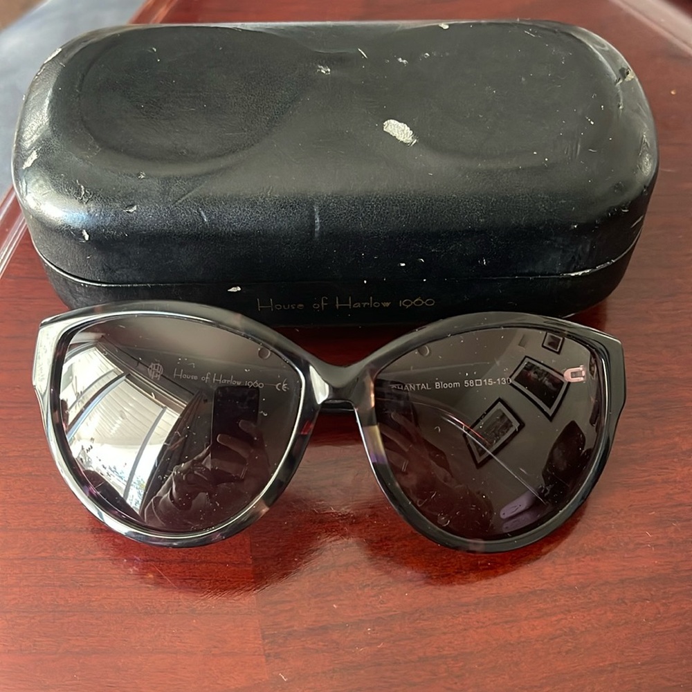 House of Harlow Chantal sunglasses in Bloom